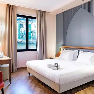 Laurus Al Duomo Hotell